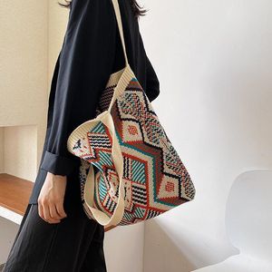 Abendtaschen Lady Knitting Gypsy Bohemian Boho Chic Aztec Tote Bag Frauen Crochet Woolen Open Shopper Top-Griff-Tasche Weibliche tägliche Handtasche 230627