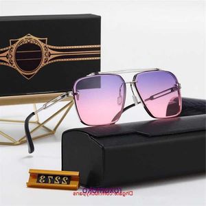 Designer de alta qualidade Top New Dita Fashion Sunglasses 2273 Man Woman Casual Glasses Brand Sun Lentes Personalidade Eyewear com caixa de caixa CBHW 3BYC 413C