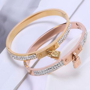 2023SS Bracelets Jewelry Women Bangle Classic Titanium Stee Steel Gold Belcher Charm 팔찌 No Box
