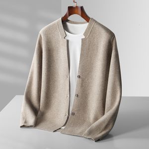Herrtröjor High End Casual 100 Cashmere Cardigan Men's Sweater Solid Color Sticked Vneck Pure Wool Coat Style 230628
