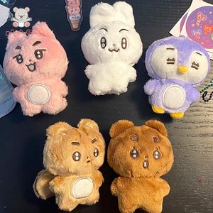 Dolls de pelúcia 10cm 1set kpop txt desenho animado Soobin yeonjun mesmos keyrings beomgyu taehyun chaveiros de chaves -chaves bola de pingentes acessórios 230628