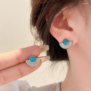 Studörhängen Drejew Ethnic Turquoises för kvinnor Bohemian Natural Stone Fan Shaped Titanium Steel Ear smycken