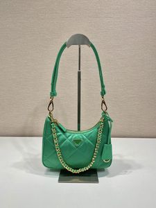 1BC204 New Women's Crossbody Bag Bag Bag underarm هي حزمة وظيفية للغاية مع حزمة ثالثة من نايلون تنسج البقر مع سلسلة قابلة للفصل