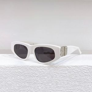 Whitey Grey Cat Eye Solglasögon med Crystal Stones Kvinnor Summer Sunnies Gafas de Sol Sonnenbrille UV400 Eyewear With Box