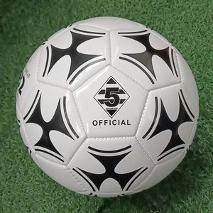 Bollar janygm förtjockad storlek 5 fotboll boll slitstarka hållbara standard vanliga fält människor tränar pvc material fotboll bollar 230627