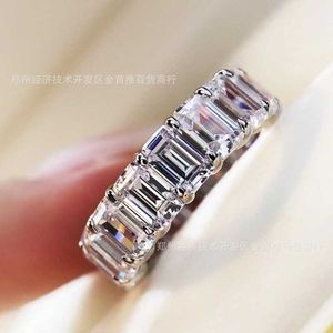 Designermärke 925 Sterling Silver High Carbon Diamond Ring Row Female Par Wedding