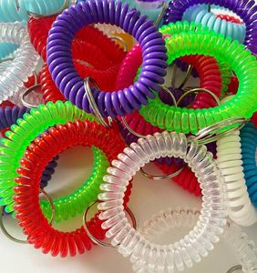 Keychains 40 Pcs Wristlet Stretchable Plastic Wrist Keychain Bracelet Coil Band Key Ring Chain Holder Tag