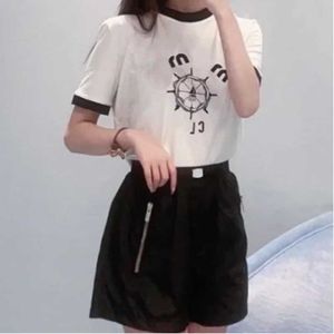 23SS Womens T Shirt Summer Letter Letter Tee Round Dound Develived Sleevived Top Designer T Slim Shirt Clothing Women