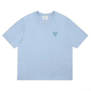Tasarımcılar Paris T Shirt 2023ss Bahar Klasik Kalp Düz Renk Büyük Aşk Yuvarlak Boyun Kısa Kollu Tişört Tişörtler Erkekler ve Kadınlar için TOP 0BUU8SLG