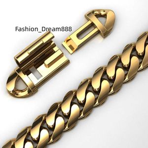 Pvd Plated Stainless Steel Cuban Link Chain Necklace With Moissanite Diamond Lock
