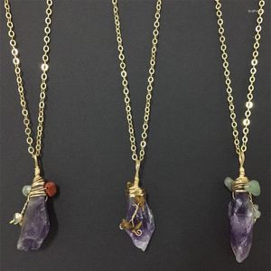 Hänghalsband Reiki Healing Crystal Stone Necklace Oregelbunden naturlig rå lila kvarts med chip charms för kvinnors diy smycken