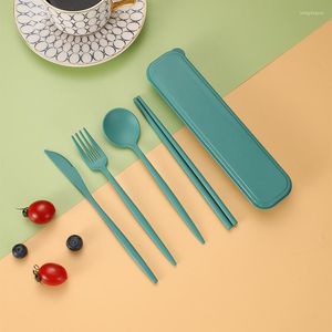 Set di stoviglie 4 pezzi / set Posate da viaggio Bacchette Forchetta Cucchiaio Coltello Set da tavola portatile con coperchio Paglia di grano Home Picnic