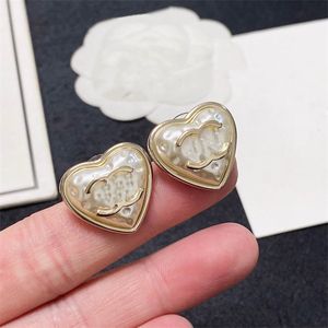 Senaste örhängen CCITY DESIGNER Luxury Stud Women Jewelry Gold Earring High-Acalit Heart-Shaped Woman Ear Ohrring 7635