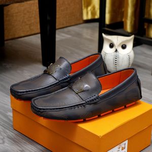 Mocassini classici italiani di lusso scarpe eleganti da uomo in pelle bianca e nera scarpe da guida da passeggio per ufficio da uomo modello 40 scarpe casual da uomo firmate taglia 38-45