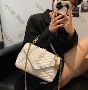 Bolsas de grife femininas de alta qualidade Goldern Chain Crossbody Shoulder Bag Envelope Luxury Handbags COLLEGE bolsa de couro acolchoado Dhgate Stylishyslbags