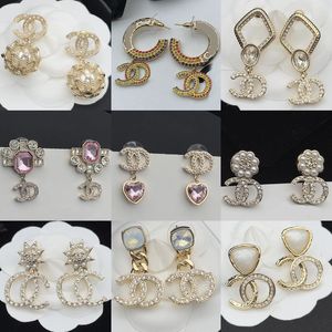 Orecchini di moda in cristallo colorato CC Orecchini di design di marca di lusso classici per le donne Edizione coreana Orecchini di gioielli in argento S925 di alta qualità