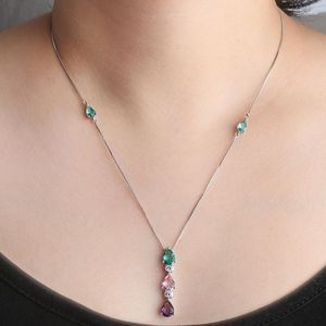 Colar com pingente longo de cristal de gota d'água multicolorido de zircônia para mulheres Corrente de cor dourada Pedra verde Jóias exclusivas para festas