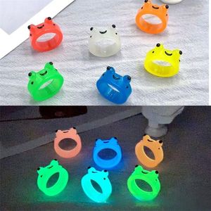 Cluster Rings Colorful Luminous Frogs Acrylic Ring For Women Cute Funny Cartoon Animal Aesthetic Glow In The Dark Summer Jewelry Gift