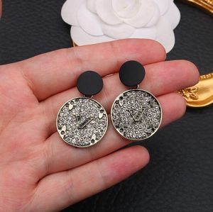 Designers Earring Women Fashion Diamonds Ears Studs Fashion Simple 925 Silver Earring Women Elegance Everyday Wedding Party Gifts Jewellery