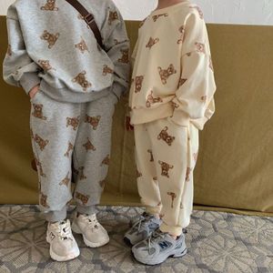 Pyjamas 8457 Kinder Kleidung Set Bär Muster Anzug Herbst Winter Langarm Jungen Zweiteilige Kleidung Mädchen 230628