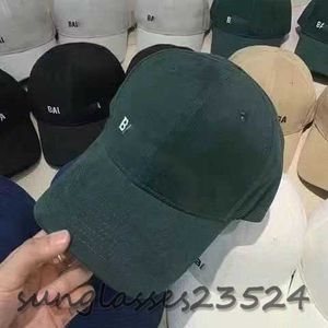 Designerin Männer Frauen klassische Alphabet Baseball Cap Snapback Cap Outdoor Visor Super hohe Qualität mehrfarbiger grüner Hut mit weißer Stickerei