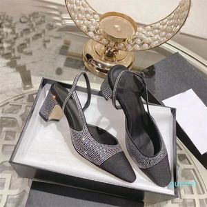 Designer-Damensandalen, modische Leder-High-Heels, Damen-Hausschuhe, sexy Schuhe mit klobigen Absätzen, formelle Schuhe für den Arbeitsplatz, Absatzhöhe 6 cm