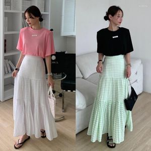 Kjolar Sydkorea ins sommar mode temperament hög midja täcker kött visar tunn stor kjol draperi stitching lång rutig