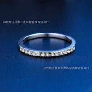 Designermärke 925 Sterling Silver High Carbon Broken Diamond Half Row Mens and Womens Ring Light Luxury