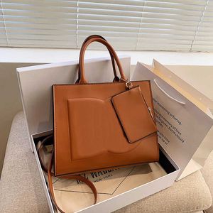 Totes Designer-Einkaufstasche Damenhandtasche LEDER-Handtaschen klassische einfarbige große Einkaufstasche Umhängetaschen mit Beutel 230524