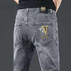 Jeans masculino estilista da moda estampado 2023 novo cinza fumaça juvenil calça de ajuste reto estilo fino LHMM