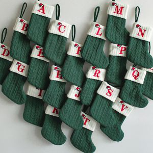 Julstickad alfabetet Sock Candy Gift Wrapped Tree Hanging Stocking A-Z broderad Knit Green Xmas Holiday Socks