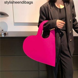 TOTES LUXURY DESIGNER TOTE FOR WOMEN2023 NEW LOVEデザインハンドバッグレディースショルダーバッグ