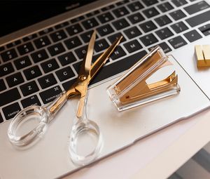 Utility Knife Acrylic Gold Scissors och Gold Staple Remover Office Accessoarer Stationery Supplies 230628