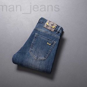 Herr jeans designer höst mode märke koreanska slim fit byxor smal passform tjock europeisk ungdom blå high end liten monster 6l5v