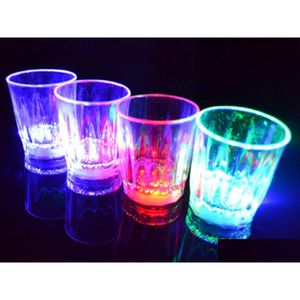 Bicchieri da vino Led Lampeggiante Incandescente Tazza Acqua Liquido attivato Light-Up Bicchiere da birra Boccale Luminoso Party Bar Drink Decorazione natalizia D Dhzbi