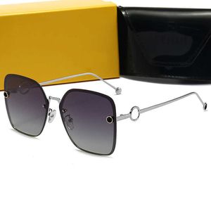 Güneş gözlüğü toptan satışı Yeni Büyük Çerçeve Kadınlar için Polarize Renkli Film Güneş Gözlüğü Moda Kurbağa Ayna 0294