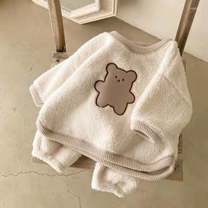 Kläduppsättningar Småbarn Baby Girl Autumn Winter Cartoon Bear Plush Sweatshirt Pants Suit For Spädbarn Söta barnkläder pojkar kläder