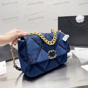 Borsa da donna in denim classico con patta e patta cucita con ricamo Hardware Fibbia a torsione in metallo Doppia catena in oro e argento 19 Borsa a tracolla con manico a catena 25x16cm