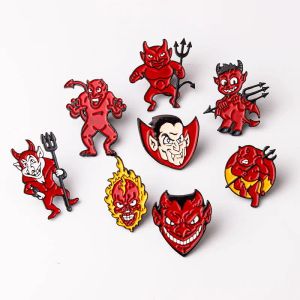 Gotisk hotande tecknad liten djävul demon vampyr konstig halloween trick pin badge brosch