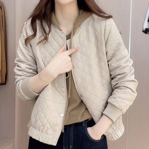 Kvinnorjackor 2023 Spring och Autumn New Korean Casual Fashion Diamond Plaid Coats Cardigan Top Outerwear