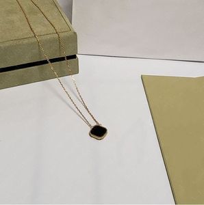Designer halsband Mens och kvinnors hänge halsband mode 18k guldhalsband mans gåvor till kvinna