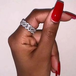 Bandringe Cluster Ringe Cluster Rings Chic Cuban Link Chain für Frauen Eis aus Mikro -Pave Zirkonia Tennis Ring Mode Accessoires HipHop Rock Schmuck gute schöne QQ