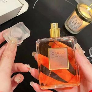 Luxury Design Sexy unisex original Woman Perfume for women elegant charming fragrance spray oriental floral notes 100ml good smell frosted bottle fast delivery