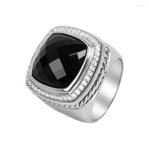 Cluster Rings 15mm Cushion Cut Black CZ Anel grosso para mulheres Luxo Twist Border Padrão Declaração Jóias Acessórios Festa Banquete