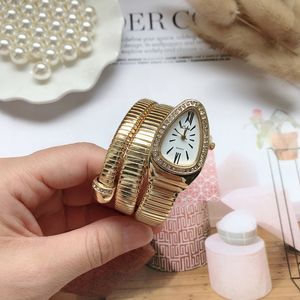 여성용 시계 여성용 스네이크 시계 쿼츠 팔찌 패션 골드 여성용 시계 시계 reloj mujer montre femme relogio Luxury Ladies 손목 시계 230630