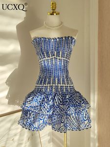 Базовые повседневные платья UCXQ Retro Blue Printed Hollow Out Design Slim Fit Ruffles Лоскутное платье без бретелек без рукавов Summer Beach Holiday 230629