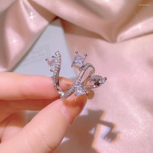 Cluster Rings Creative Ring 2023 Trend Cute Bling Zircon Stone 925 Silver Color For Women Wedding Engagement Fashion Jewelry Couple