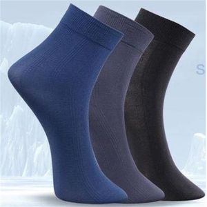 Hela- Ny ankomst Men Super Extreme Thin Bamboo Fiber and Polyester Summer Breatble Venting Socks 100291a