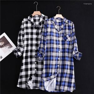 Kvinnors sömnkläder mysiga och eleganta rutiga nattklänning Set Cotton Flanell Sanding långärmad knappklänning perfekt för fritidsslitage