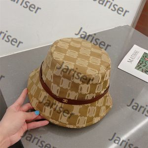 New Womens Hat Designer Bucket Hats Classic Baseball Cap Print Summer Letters Embroidered Elegant Charm Sun Hats Men Leisure Hat Fitted Cap